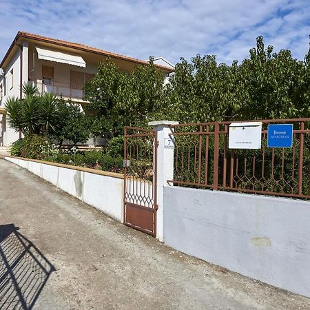 Triple Room Trogir 13102B Dış mekan fotoğraf